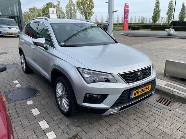 Seat ATECA 1.4 EcoTSI Xcellence 150PK / 110kW DSG, NL auto, 1e eigenaar nieuwe door ons geleverd en onderhouden, verwarmbare voorstoelen, draadloze telefoonlader, achteruitrijcamera (Rear View), keyless go & entry, rondomzichtcamera (Area View), elektrische achterklep, 18" LMV, zwarte dakhemel, 2-zone climatronic, parkeerassistent (Park Assist) full LED verlichting, privacy glas, adaptieve cruise control (ACC) etc.