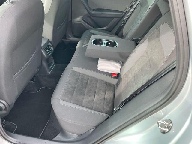 Seat ATECA 1.4 EcoTSI Xcellence 150PK / 110kW DSG, NL auto, 1e eigenaar nieuwe door ons geleverd en onderhouden, verwarmbare voorstoelen, draadloze telefoonlader, achteruitrijcamera (Rear View), keyless go & entry, rondomzichtcamera (Area View), elektrische achterklep, 18" LMV, zwarte dakhemel, 2-zone climatronic, parkeerassistent (Park Assist) full LED verlichting, privacy glas, adaptieve cruise control (ACC) etc.