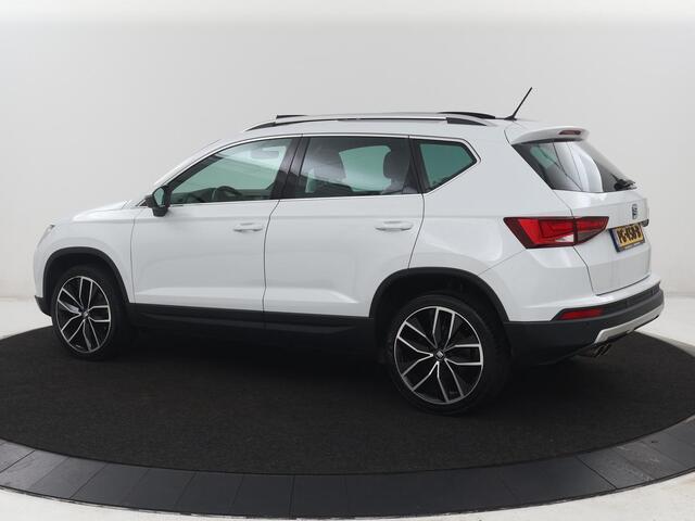 Seat ATECA 1.4 EcoTSI Xcellence | Panoramadak | Leder/alcantara | Navigatie | Carplay | Camera | Park assist | Lichtmetaal 19"