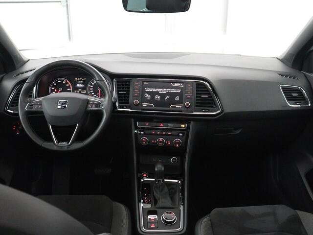 Seat ATECA 1.4 EcoTSI Xcellence | Panoramadak | Leder/alcantara | Navigatie | Carplay | Camera | Park assist | Lichtmetaal 19"
