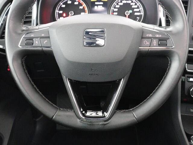 Seat ATECA 1.4 EcoTSI Xcellence | Panoramadak | Leder/alcantara | Navigatie | Carplay | Camera | Park assist | Lichtmetaal 19"