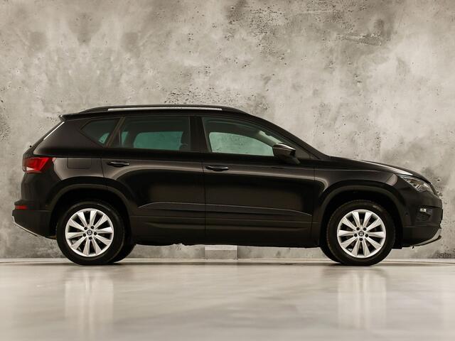Seat ATECA 1.0 EcoTSI Business Sport (GROOT NAVI, APPLE CARPLAY, CAMERA, GETINT GLAS, LM VELGEN, CLIMATE, AUTOMATISCH INPARKEREN, NIEUWE APK)