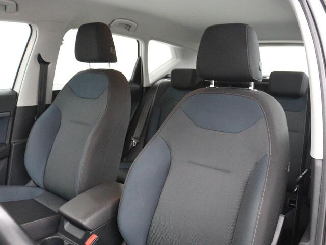 Seat ATECA 1.0 EcoTSI Style | Navigatie | Carplay | Cruise control | Park assist | Climate control | Trekhaak