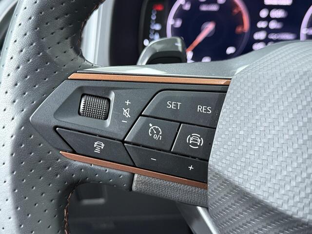 Seat ATECA 1.5 TSI FR Business Intense | 150 PK | Automaat | Adaptive Cruise Control | Achteruitrijcamera | Keyless Entry | LED verlichting | Navigatiesysteem | Elektrische achterklep | Sfeerverlichting | Stuur- & Stoelverwarming | Apple Carplay / Android Auto |