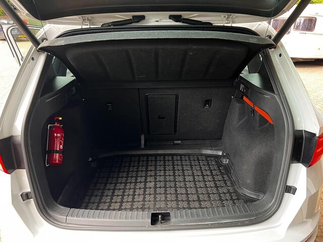 Seat ATECA 1.5 TSI FR Business Intense | Cruise | Camera | Clima | Panoramadak | Trekhaak elektr. | Stoelverw. | Lederen bekleding | Etc.