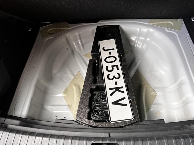 Seat ATECA 1.5 TSI FR Business Intense | Cruise | Camera | Clima | Panoramadak | Trekhaak elektr. | Stoelverw. | Lederen bekleding | Etc.