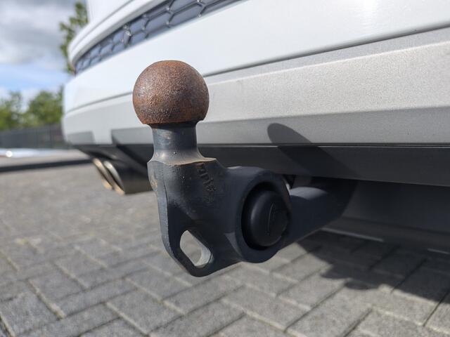 Seat ATECA 1.5 150PK FR | Trekhaak | Navi | Camera's | LED | Alcantara | Stoelverw. | Climate Control | ACC | Virtual Cockp.