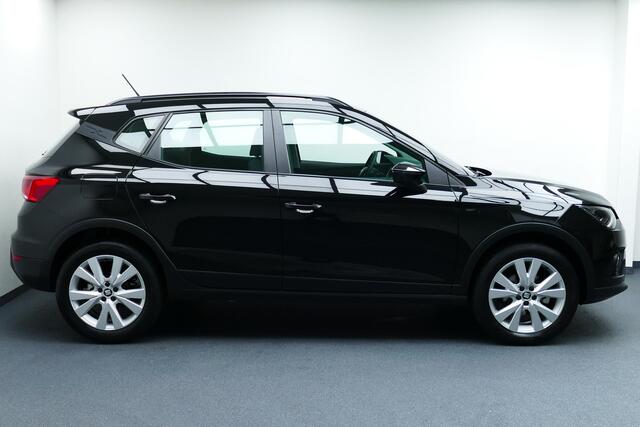 Seat Arona 1.0 TSI Xcellence. Navi, Clima, Cruise, Stoelverw, Led Koplampen, 17"LMV, Park Sensors