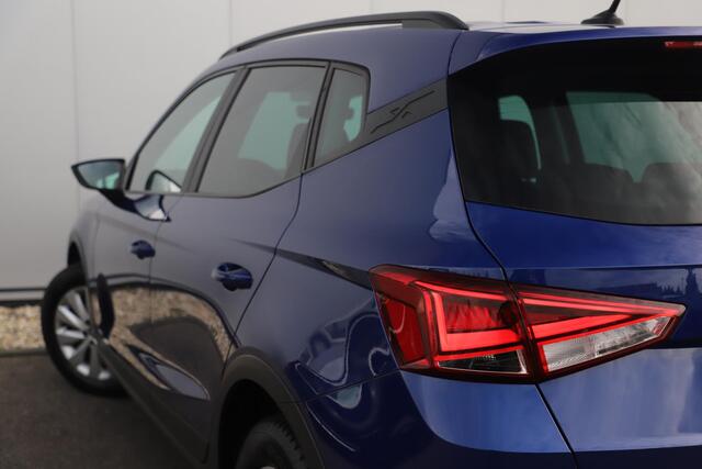 Seat Arona 1.0 TSI Style Business Intense Keyless Navigatie Clima Adaptive Cruise Stoelverwarming 16 inch LMV Carplay Android Bluetooth PDC