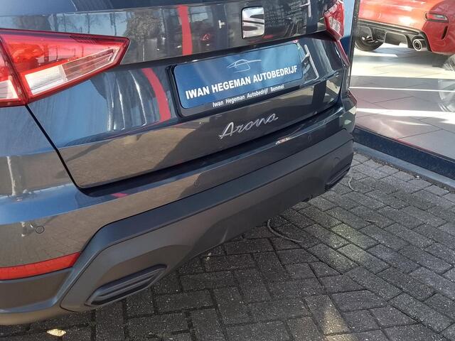 Seat Arona 1.0 EcoTSI Style | Navigatie | Apple Carplay | ECC | PDC + Camera | LM Velgen