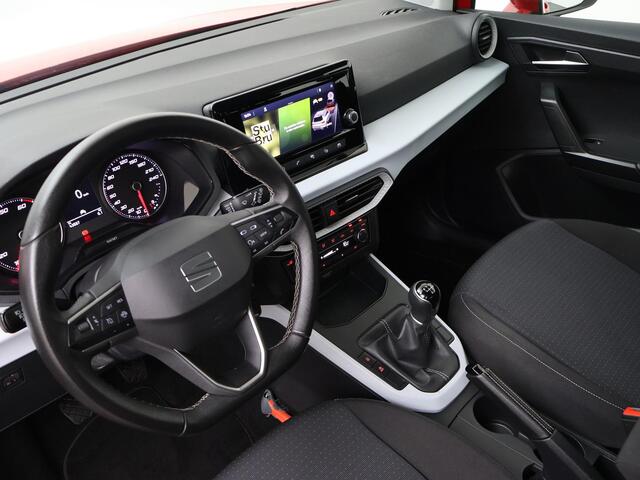 Seat Arona 1.0 TSI Style | 95 PK | Trekhaak | Apple CarPlay / Android Auto | Parkeersensoren achter |