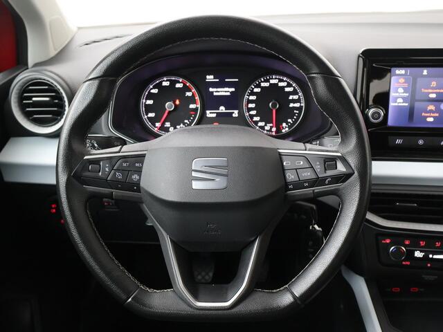 Seat Arona 1.0 TSI Style | 95 PK | Trekhaak | Apple CarPlay / Android Auto | Parkeersensoren achter |