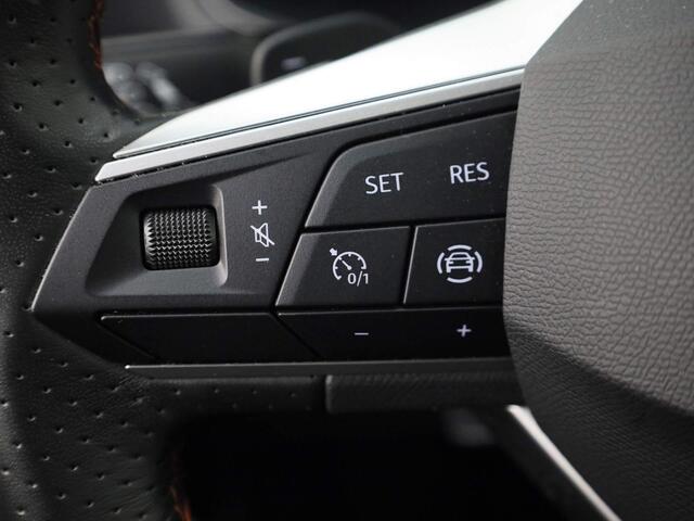 Seat Arona 1.5TSI/150PK FR DSG · Climatronic · Camera+Parkeersensoren · Stoelverwarming · App connect