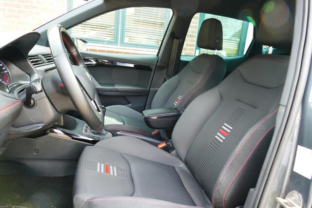 Seat Arona 1.0 TSI FR Xcellence Intense. Navi, Camera, Clima, Cruise, Haak 1100kg