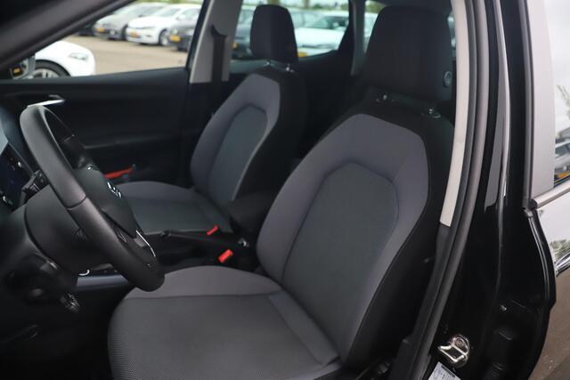 Seat Arona 1.0 TSI Style Business Intense Navigatie Achteruitrijcamera Keyless Adaptive Cruise Carplay Android 16 inch LMV