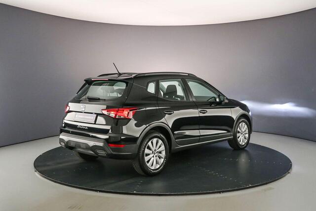Seat Arona Reference 1.0 TSI 95pk Cruise control, Parkeersensor achter, Airco, DAB, Radio, Bluetooth, App connect, LED koplampen