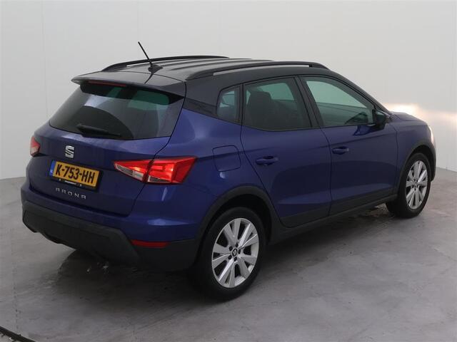 Seat Arona 1.0 TSI 110pk DSG Style Business Intense / Zwart Dak / Camera / Navigatie / 17" LMV