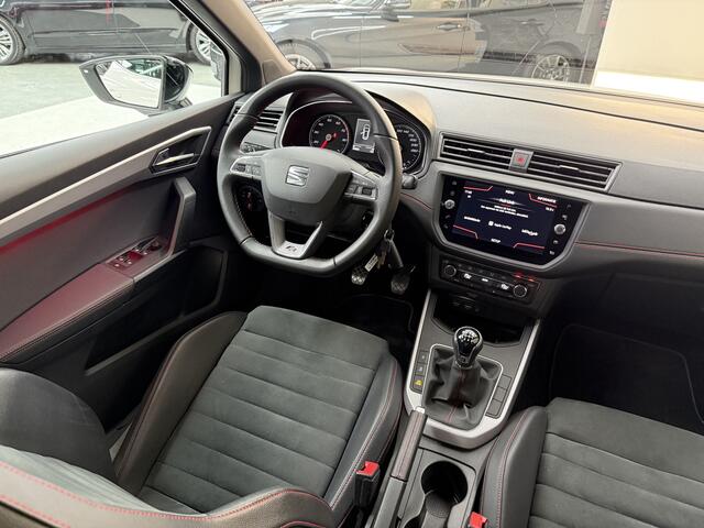 Seat Arona 1.5 TSI EVO FR, 150Pk, 2019, 1ste eigenaar, Trekhaak, Navigatie, Climate control, Cruise control, Automatische verlichting, 18" Lichtmetalen velgen,