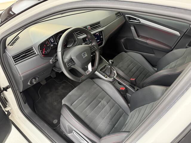 Seat Arona 1.5 TSI EVO FR, 150Pk, 2019, 1ste eigenaar, Trekhaak, Navigatie, Climate control, Cruise control, Automatische verlichting, 18" Lichtmetalen velgen,