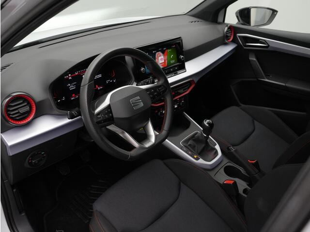 Seat Arona 1.0 95 pk EcoTSI FR | Adaptive Cruise | Virtual Cockpit | Apple Carplay / Android auto | Parkeersensoren achter