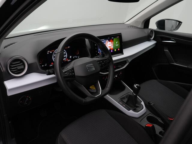 Seat Arona 1.0 TSI 95 pk Style | Navigatie 9,2 inch | Parkeersensoren achter | Apple Carplay / Android Auto