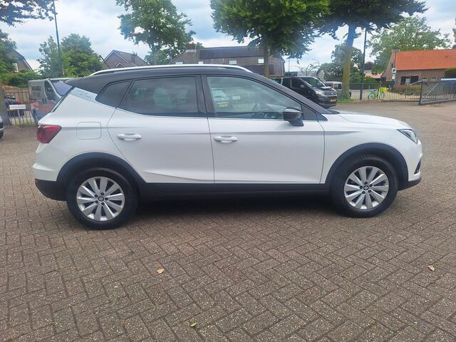 Seat Arona 1.0 TSI Xcellence Launch Edition AUTOMAAT-Navigatie-Automatische Airco-Cruise control-Camera