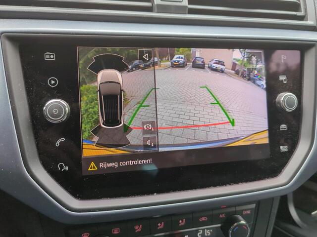 Seat Arona 1.0 TSI 115pk Style Business Intense / Adaptieve cruise control / Achteruitrij camera / 16'' LM velgen / Navigatie / carplay / Led koplampen