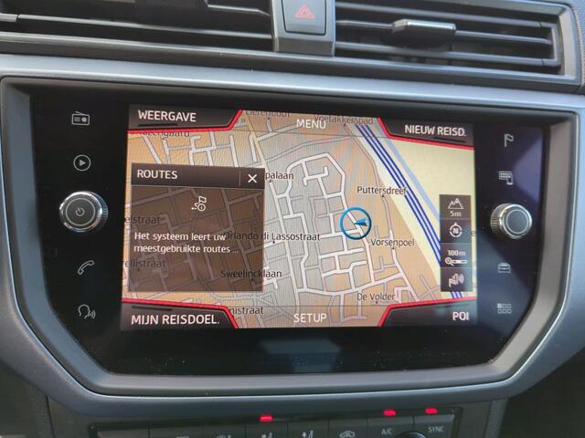 Seat Arona 1.0 TSI 95pk Style Business Intense / Stoelverwarming voor / Achteruitrij camera / 17'' LM velgen / Navigatie / Carplay