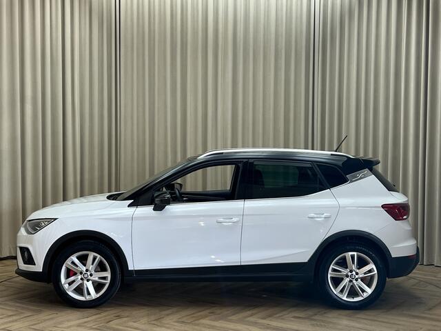 Seat Arona 1.0 TSI FR *Virtual Cockpit* Automaat / CarPlay / Camera / P-Assist / Adaptive Cruise / Clima / PDC / LED / Bluetooth / 17"LMV
