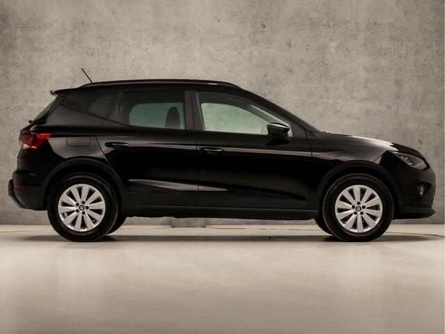 Seat Arona 1.0 TSI Xcellence Business Sport Automaat (GROOT NAVI, APPLE CARPLAY, PARKEERSENSOREN, CRUISE, CLIMATE, GETINT GLAS, SPORTSTOELEN, NIEUWE APK, NIEUWSTAAT)
