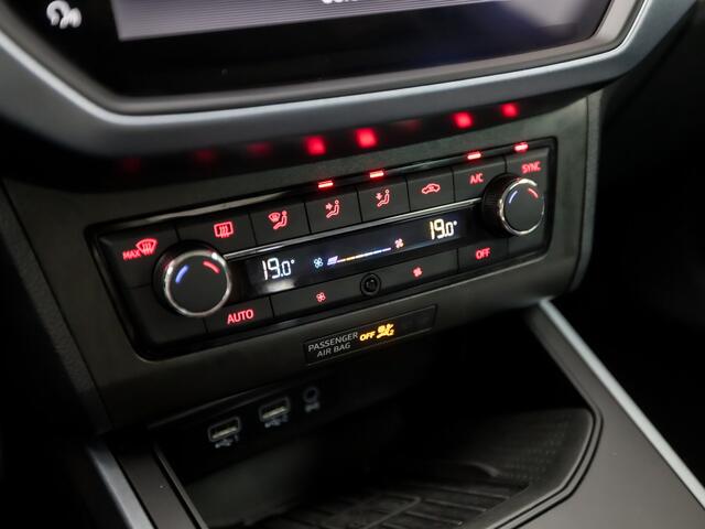 Seat Arona 1.0 TSI Xcellence Business Sport Automaat (GROOT NAVI, APPLE CARPLAY, PARKEERSENSOREN, CRUISE, CLIMATE, GETINT GLAS, SPORTSTOELEN, NIEUWE APK, NIEUWSTAAT)