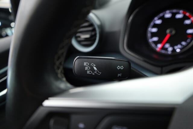 Seat Arona 1.0 TSI Xperience | Navi by App | Keyless | Stoelverw. | PDC A | Clima