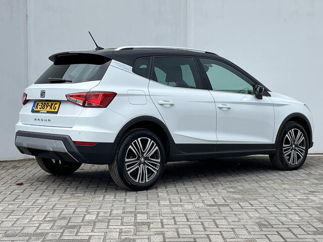 Seat Arona 1.0 TSI Xcellence Business Intense Automaat / Achteruitrijcamera / Verwarmde Voorstoelen / Keyless Entry & Start / Adaptieve Cruise Control / Alcantara Bekleding / Navigatie full map / Apple Carplay & Android Auto / Climate Control /