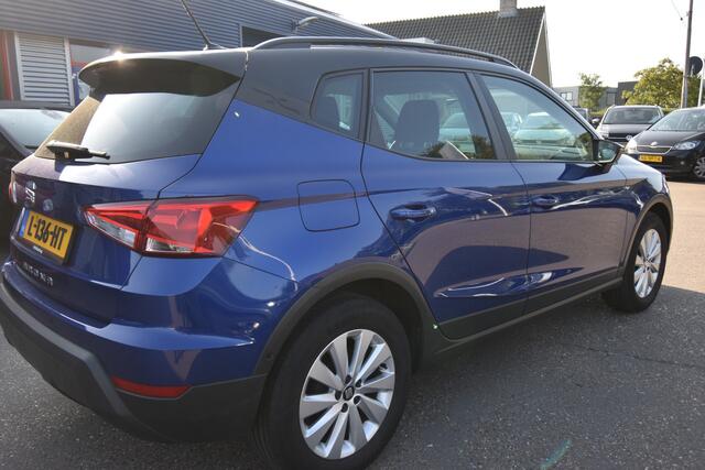 Seat Arona 1.0 TSI Style Business Intense , CLIMATR , A UITRIJ CAM , PDC V+A , NAVI , BL TOOTH ,