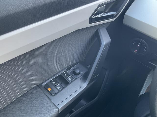 Seat Arona 1.0 TSI Automaat Xcellence Carplay Trekhaak Stoelverw. Business Intense