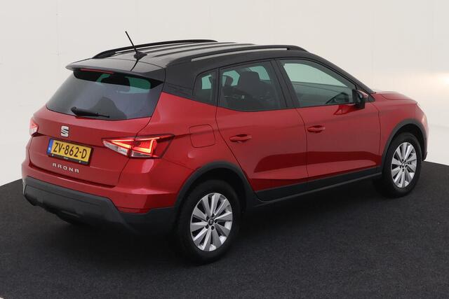 Seat Arona 1.0 TSI 95pk Style Business Intense / Zwart Dak / Navigatie / Camera / Climate Control / 16" LMV