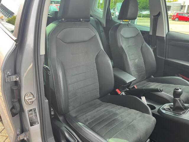 Seat Arona 1.0 TSI Style Business Intense / Keyless / Camera / Navi /
