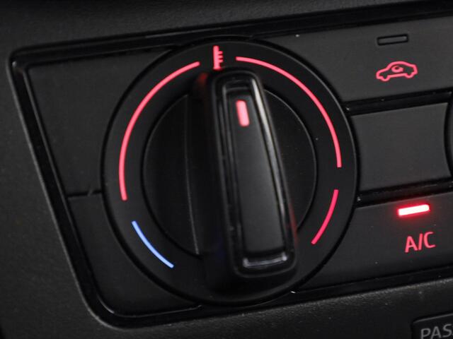 Seat Arona 1.0TSI/95PK Reference · Apple Car Play · Parkeersensoren · Trekhaak · Garantie tot augustus 2028 of 100000km.