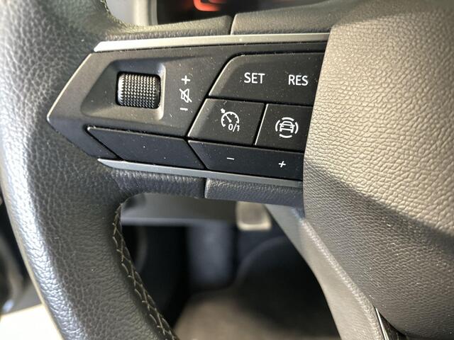 Seat Arona 1.0 TSI 115pk DSG Style · Cruise Control · Apple/Android Car Play · Navigatie · P-Sensoren · DAB · Getint Glas · 16'' Inch ·