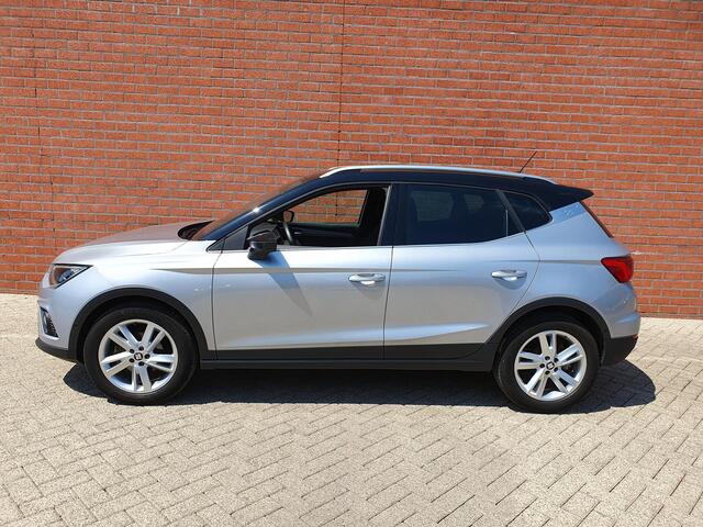 Seat Arona 1.0 TSI 110pk DSG FR Navigatie Apple Carplay/Android Auto Camera Parkeersensoren Adaptive Cruise Control Blind Spot Assist Stoelverwarming Ledverlichting Climate Control Getinte ramen