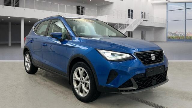 Seat Arona 1.0 EcoTSI FR Business Connect | Automaat | LED | CarPlay | Stoelverwarming | Camera |