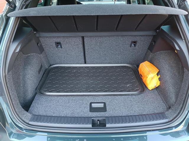 Seat Arona 1.0 TSI Xperience Business, trekhaak, carplay,