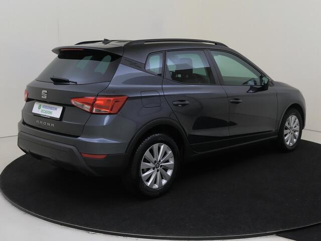 Seat Arona 1.0 TSI Style Business Intense | Parkeerassistent | Navigatie | Dodehoek detectie | Achteruitrijcamera | Adaptieve cruise control | CarPlay | Elektrisch inklapbare buitenspiegels |
