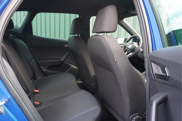 Seat Arona 1.0 EcoTSI FR 116pk Automaat Business + Camera/ Keyless/ Carplay/ LED/ Stoelverwarming/ Nieuwstaat!