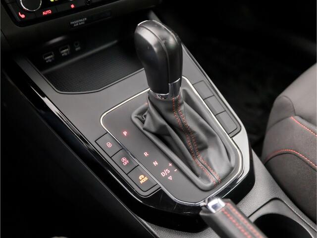 Seat Arona 1.0 TSI FR Sport Automaat (APPLE CARPLAY, GROOT NAVI, CLIMATE, STOELVERWARMING, SPORTSTOELEN, SFEERVERLICHTING, GETINT GLAS, PARKEERSENSOREN, CRUISE, NIEUWSTAAT)