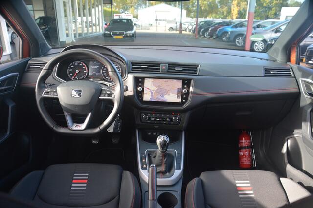 Seat Arona 1.0 TSI FR | Navigatie | Full link | Drive mode | Cruise-control | PDC | DAB+ |