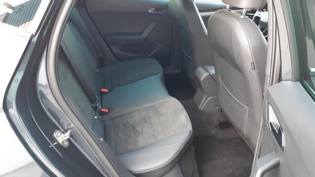 Seat Arona 1.0 TSI FR Business Intense Plus DSG 7 Automaat + Alcantara bekleding + Beats audio!