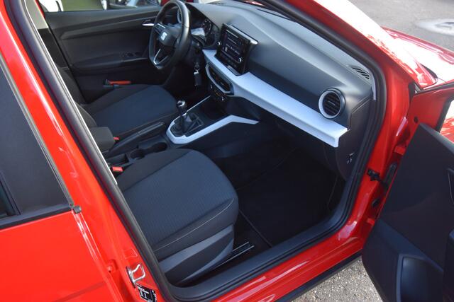 Seat Arona 1.0 TSI Style , CLIMATR , CR CONTR , NAVI VIA APP , LMV16 , PDC A ,