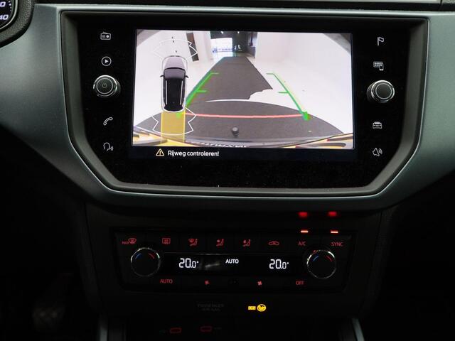 Seat Arona 1.0 TSi 110 Pk Style Business Intense | Adaptive Cruise | CarPlay | Navigatiesysteem | Dodehoekdetectie | Trekhaak | 16 Inch | Privacy Glass | 88.244 Km