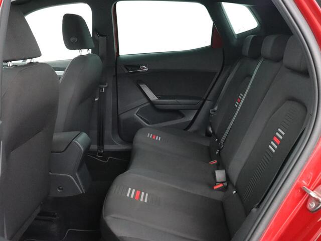 Seat Arona 1.0 TSI FR Intens | 87.800km NAP | Full LED | Virtual Cockpit | Beats Pack | Camera | Carplay | 18'' | Dodehoek detectie | Adaptive cruise | Parkeerhulp | Climate control | Navigatie | Keyless
